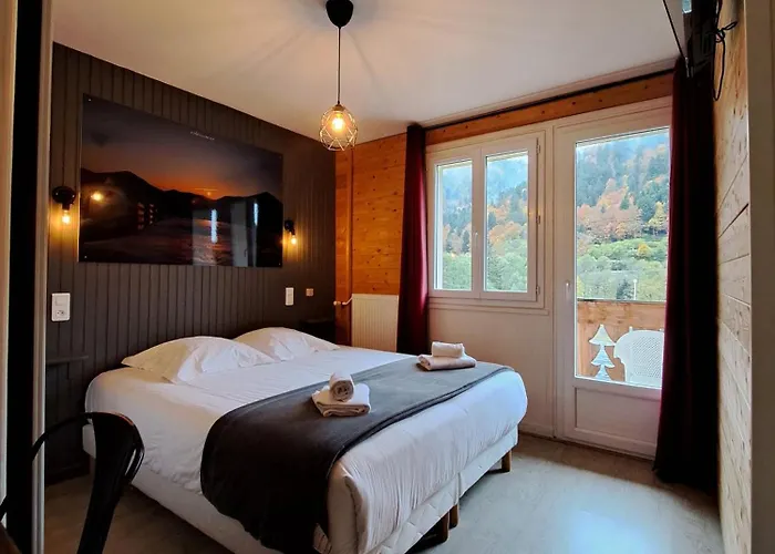 Otel Les Mouflons 3*