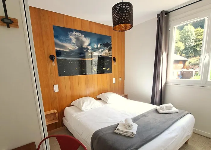 Otel Les Mouflons 3*